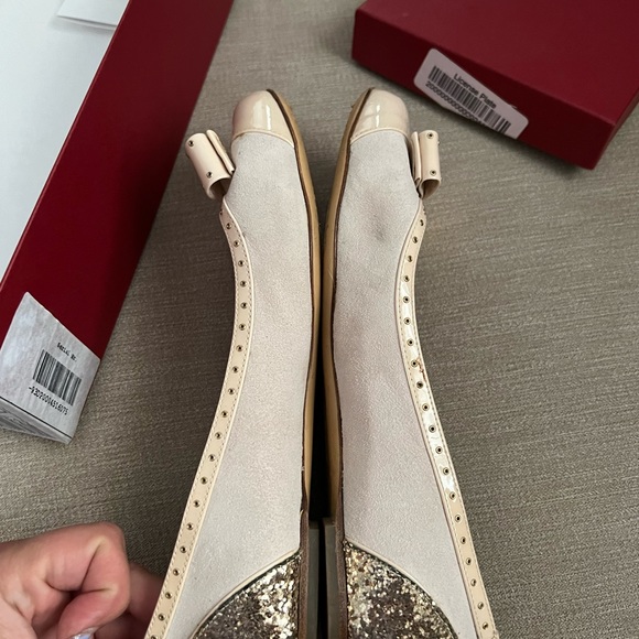 GUC Ferragamo Varina flats - pale pink with rose gold sequins, gold bow 7.5 C - Picture 8 of 8